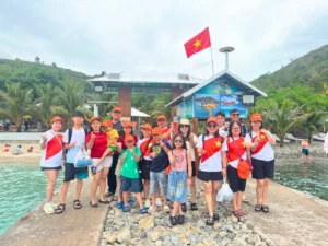 gia-dinh-chi-tra-trai-nghiem-tour-dao