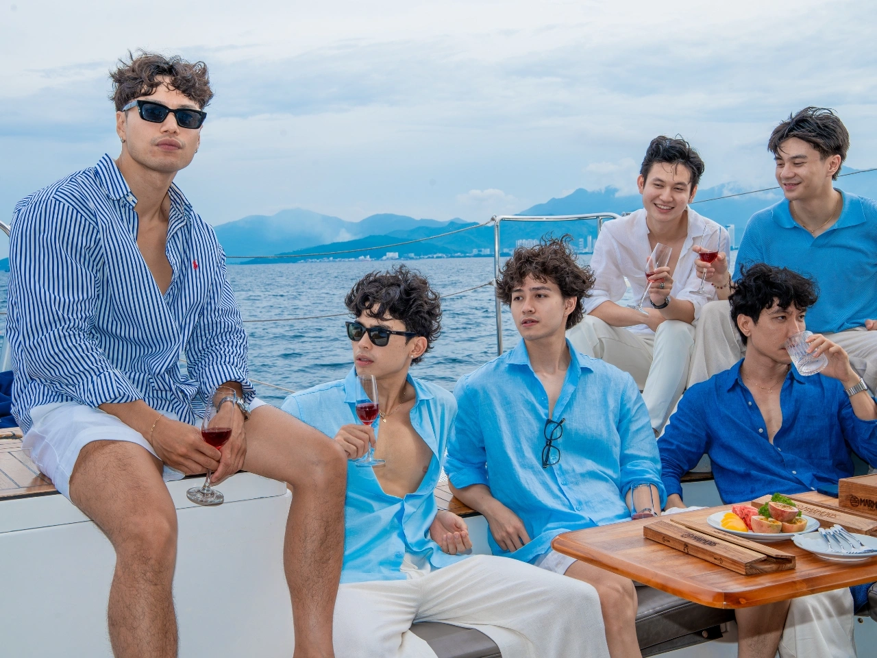 Check in trên du thuyền Marmoris Yachting cùng cảnh đẹp của Vịnh Nha Trang Check in trên du thuyền Marmoris Yachting cùng cảnh đẹp của Vịnh Nha Trang