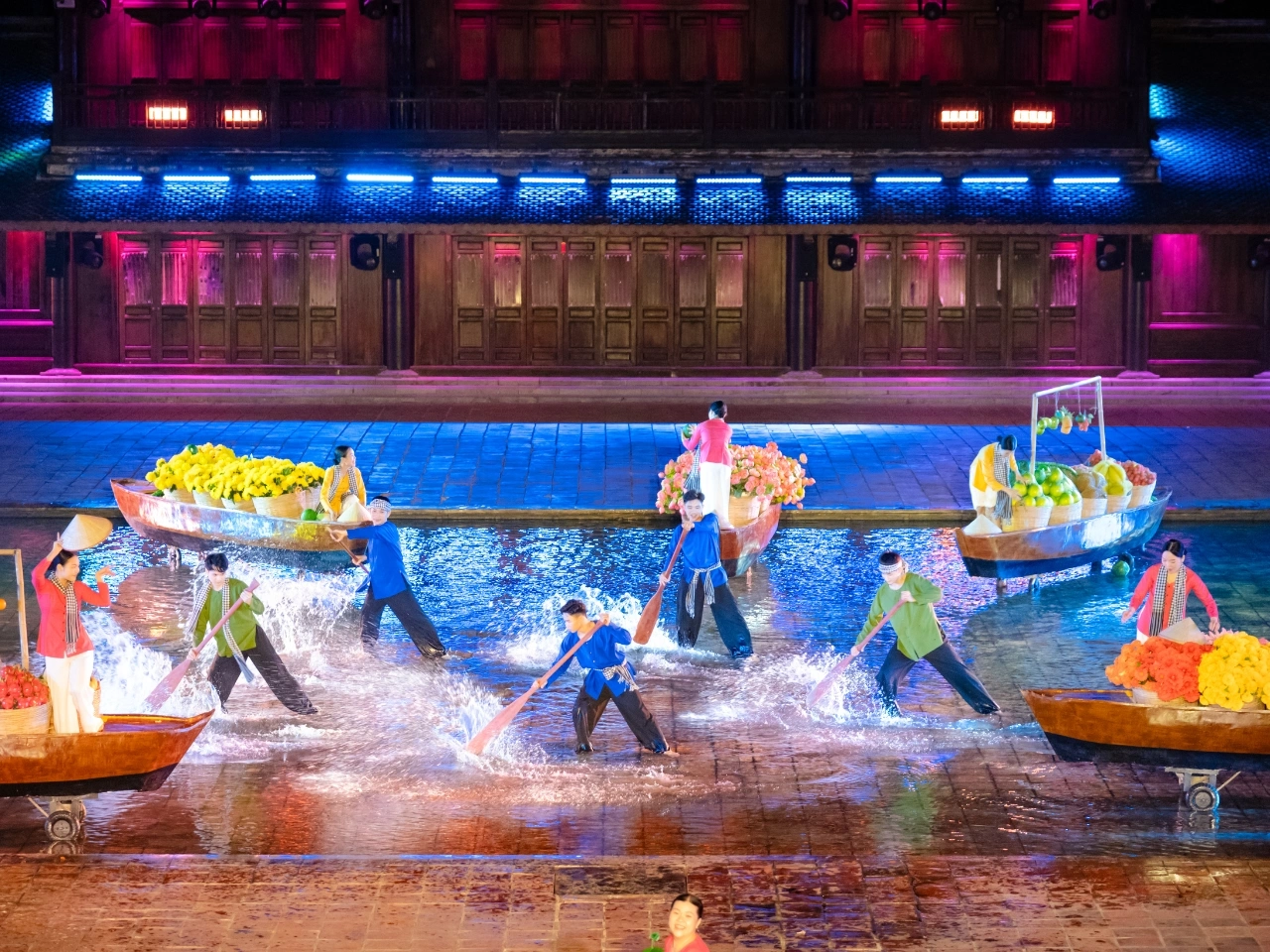 Một phân cảnh mãn nhãn trong Show Tinh Hoa Việt Nam