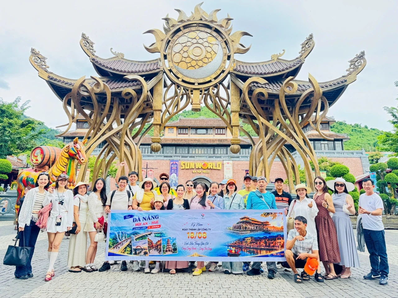 doan-tran-thai-cam-ranh-ba-na-hills