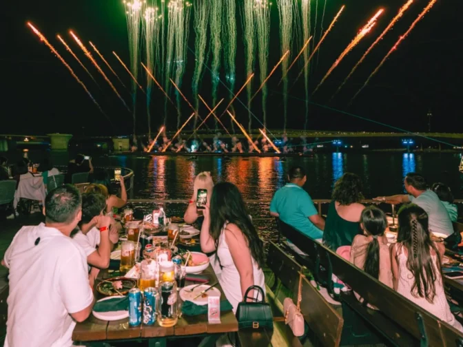 man-nhan-show-symphony-of-the-sea-phu-quoc