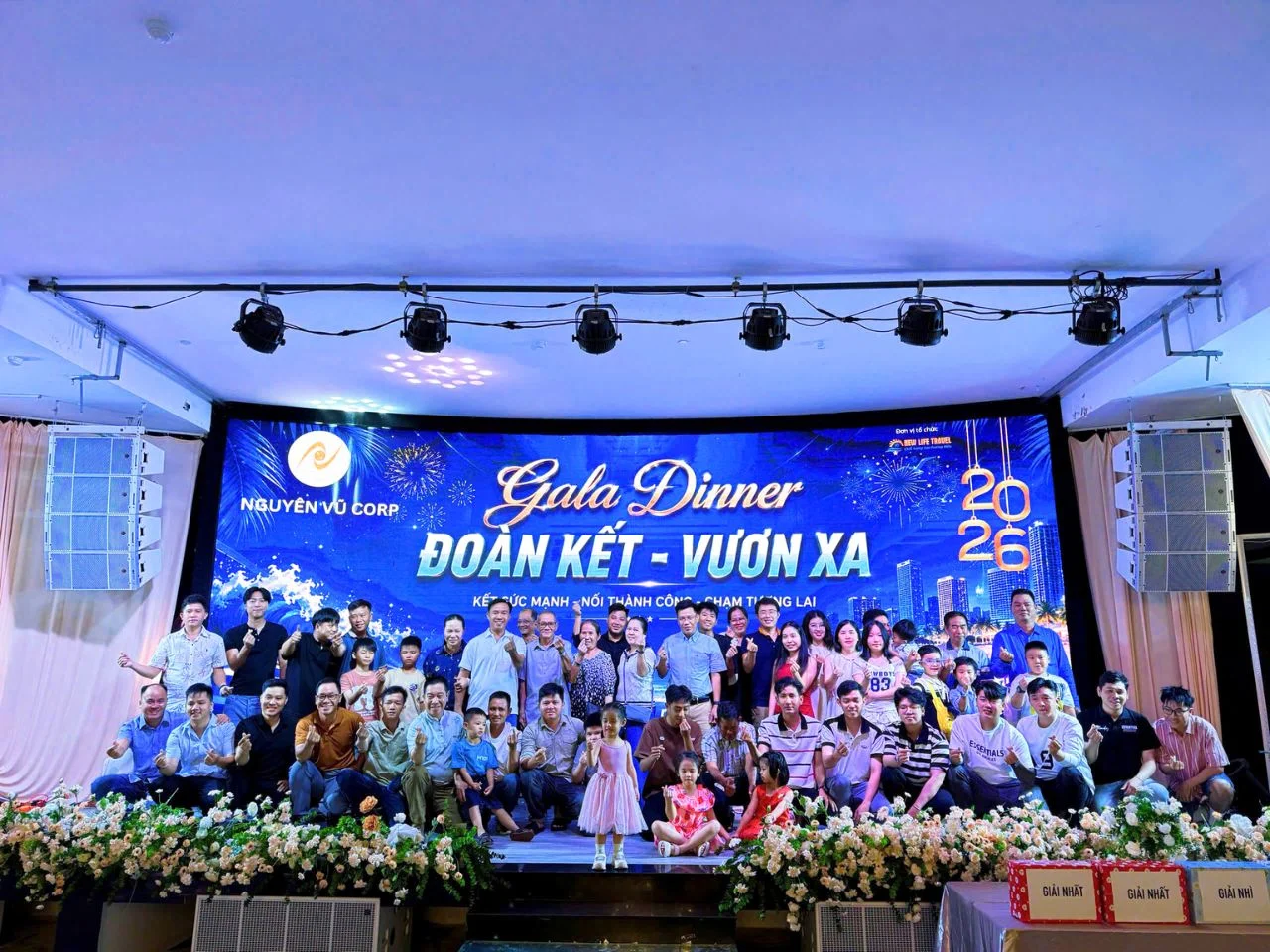 Nguyen Vũ Corp tại sân khấu Gala Dinner “Đoàn kết – Vươn xa 2026”.