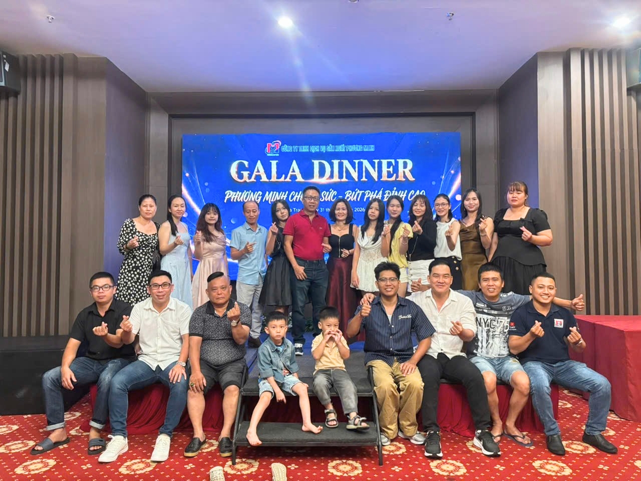 dem-tiec-gala-dinner-nha-trang